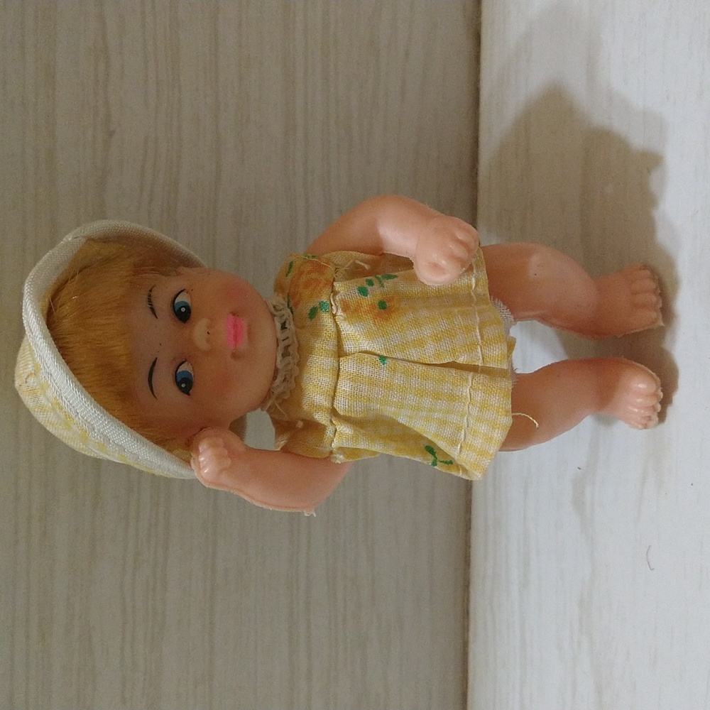 Vintage 1960's Uneeda Pee Wee Doll